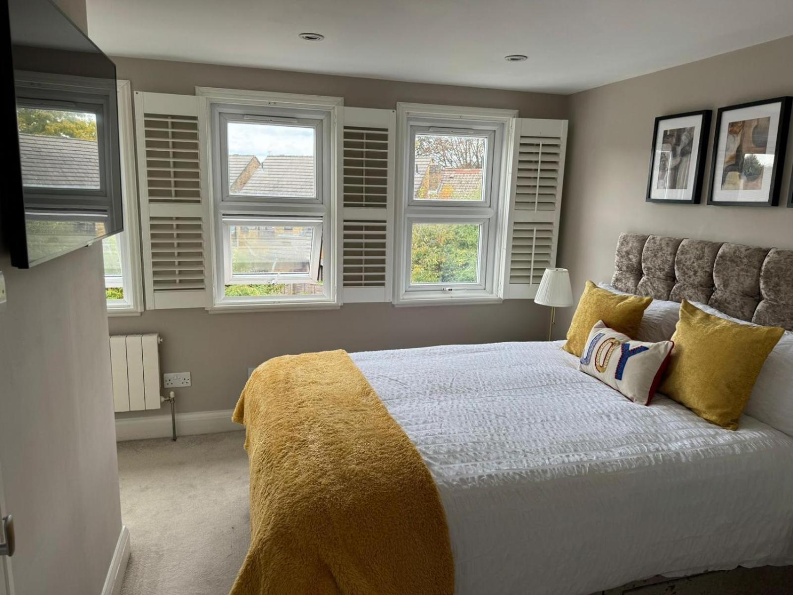 Brentford Guest Rooms Bagian luar foto