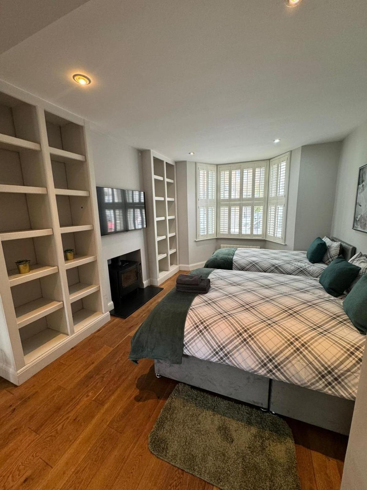 Brentford Guest Rooms Bagian luar foto