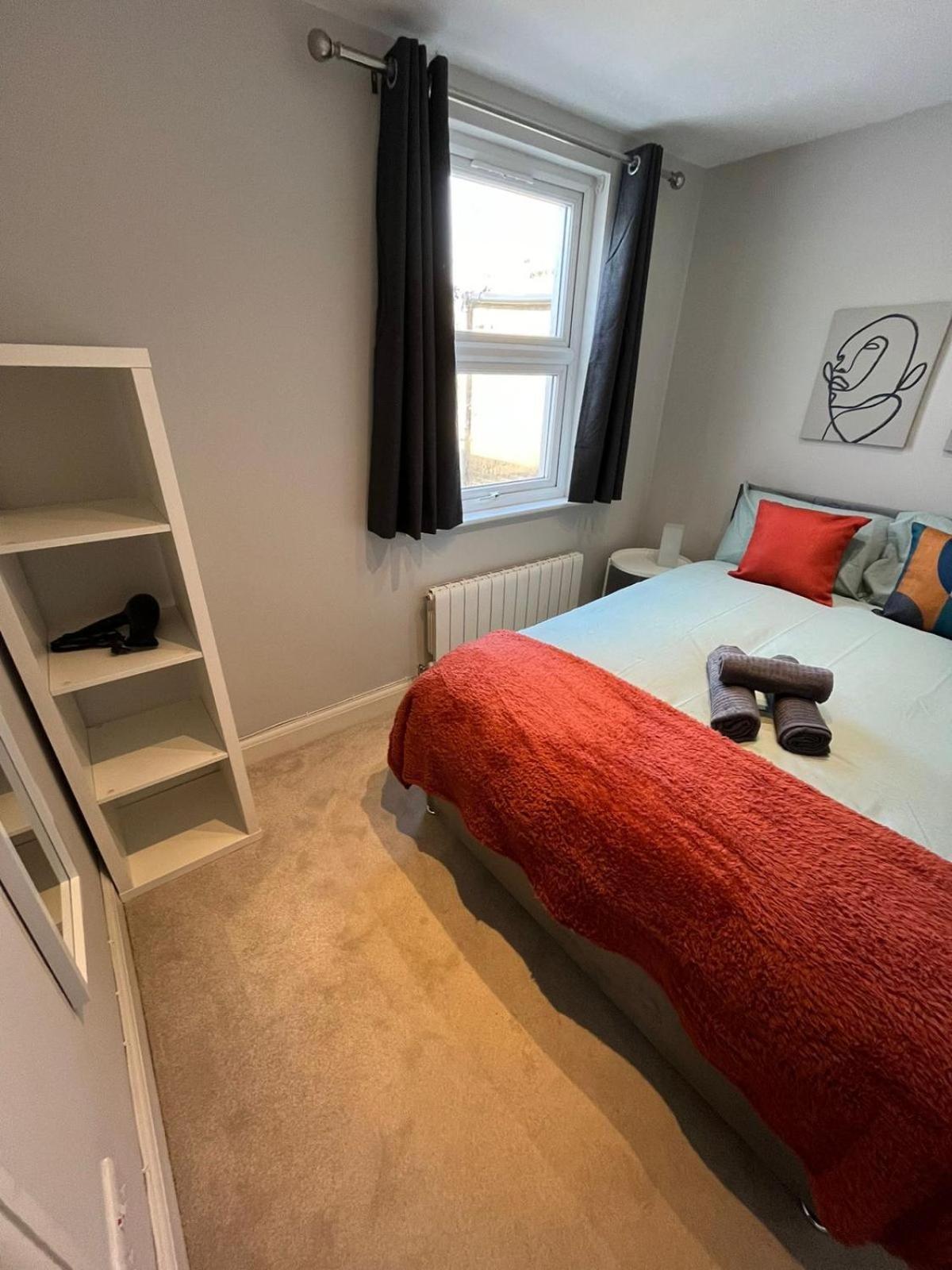 Brentford Guest Rooms Bagian luar foto