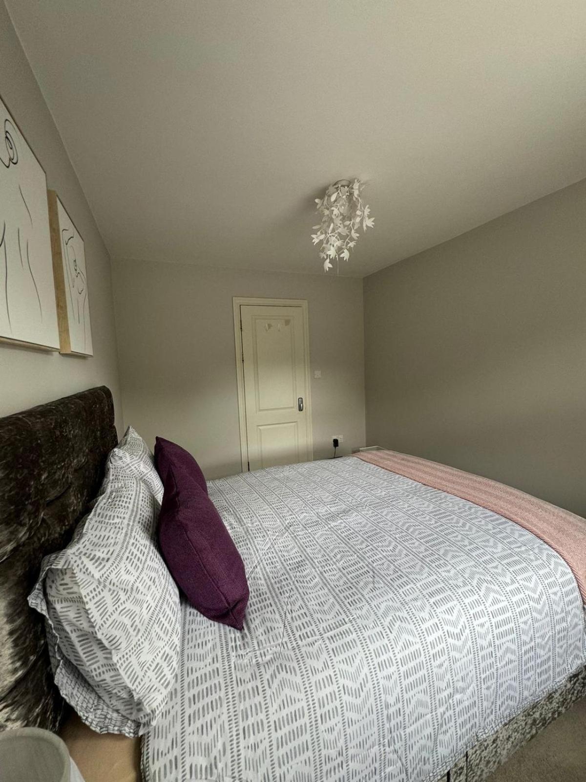 Brentford Guest Rooms Bagian luar foto