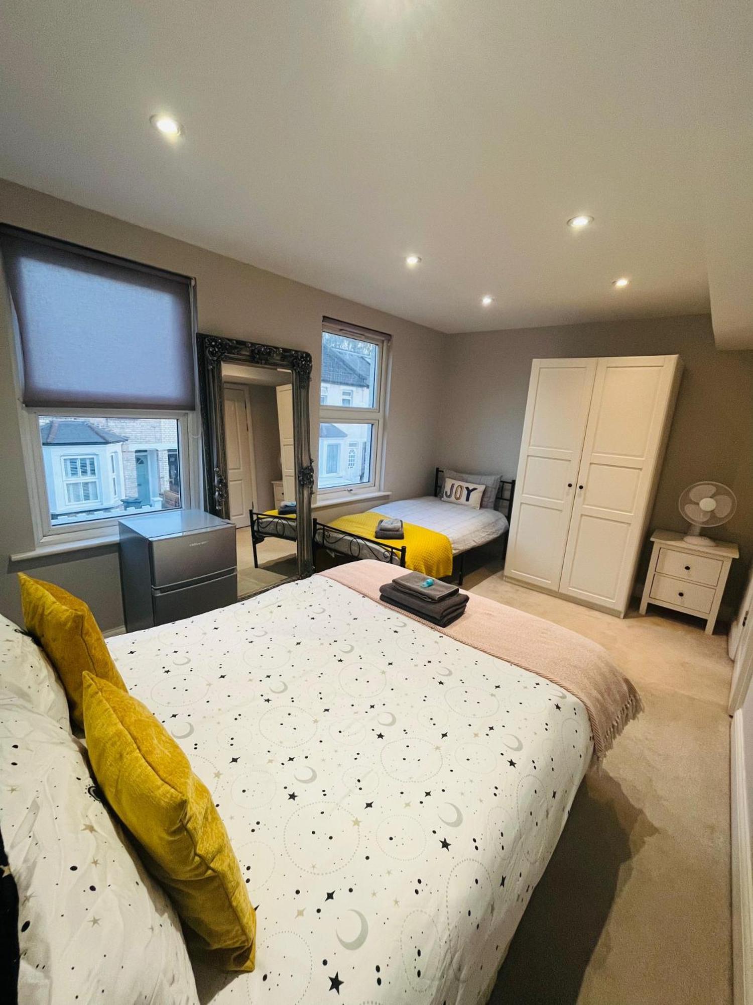 Brentford Guest Rooms Bagian luar foto